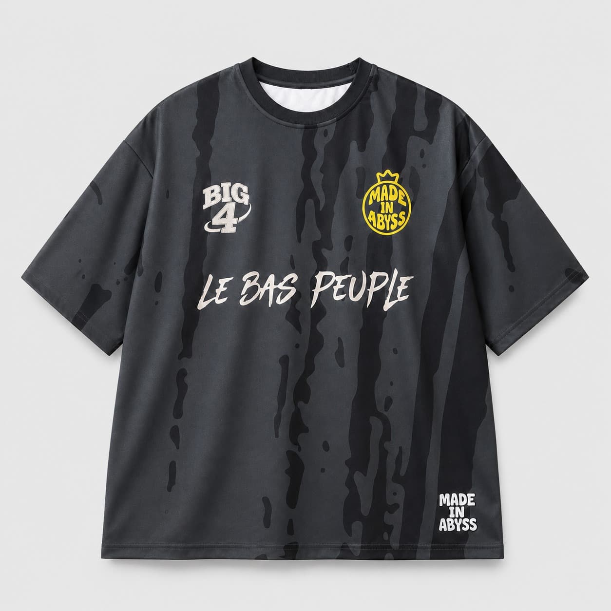 Le maillot Yellow Crown de face : couleurs sombres, écussons BIG 4 et Made in Abyss, lettrage Le Bas Peuple.